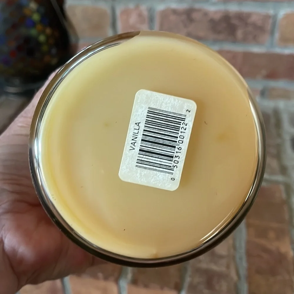 Empire Richly Scented Vanilla Jar Candle w/ Garden Themed Resin Topper